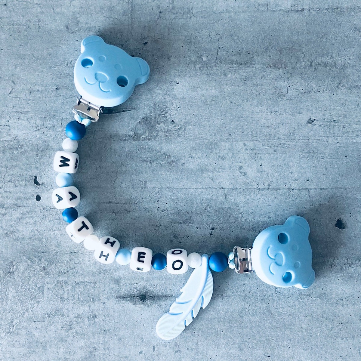 Attache doudou personnalisé prénom perles silicone alimentaire